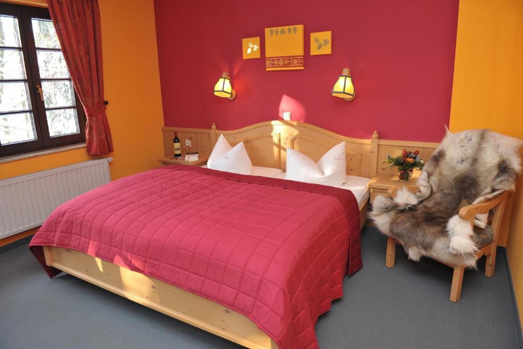 Hotel Landhaus Marienstein Берген Номер фото